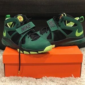 Nike Zoom Huarache TR Mid